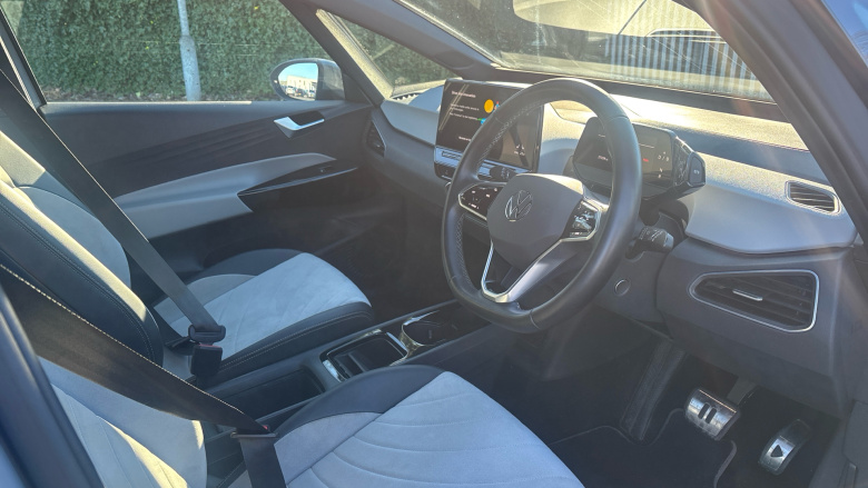 Volkswagen ID.3 150kW Family Pro Performance 58kWh 5dr Auto Electric Hatchback